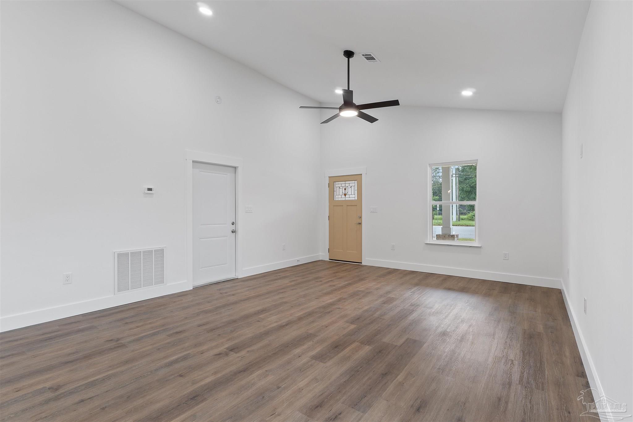 2712 Copter Road Pensacola, FL 32514 - Photo 6 of 30 Gallery Image 6