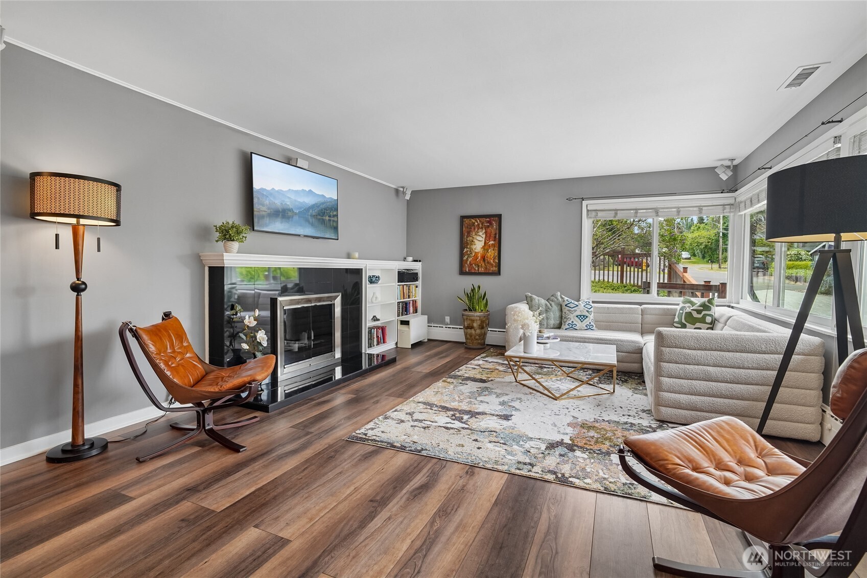 4208 Southwest Roxbury Street Seattle, WA 98136 - Photo 5 of 40 Gallery Image 5
