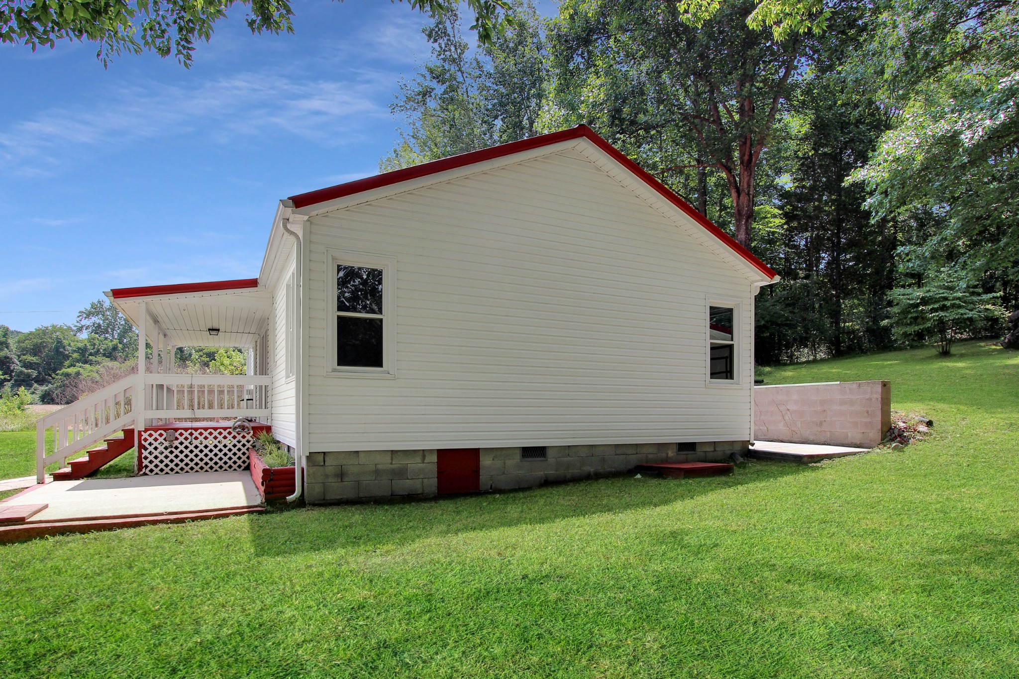 251 Sandy Road Dover, TN 37058 - Photo 3 of 28 Gallery Image 3