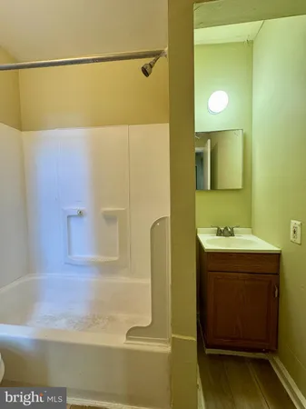 $950 | 1503 Eutaw Place, Unit 1B, Baltimore, MD 21217