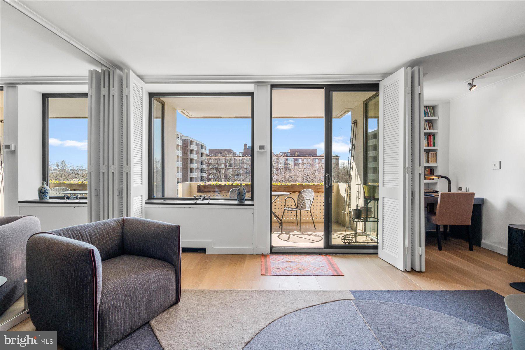 490 M Street Southwest, Unit W501 Washington, DC 20024 - Photo 5 of 24