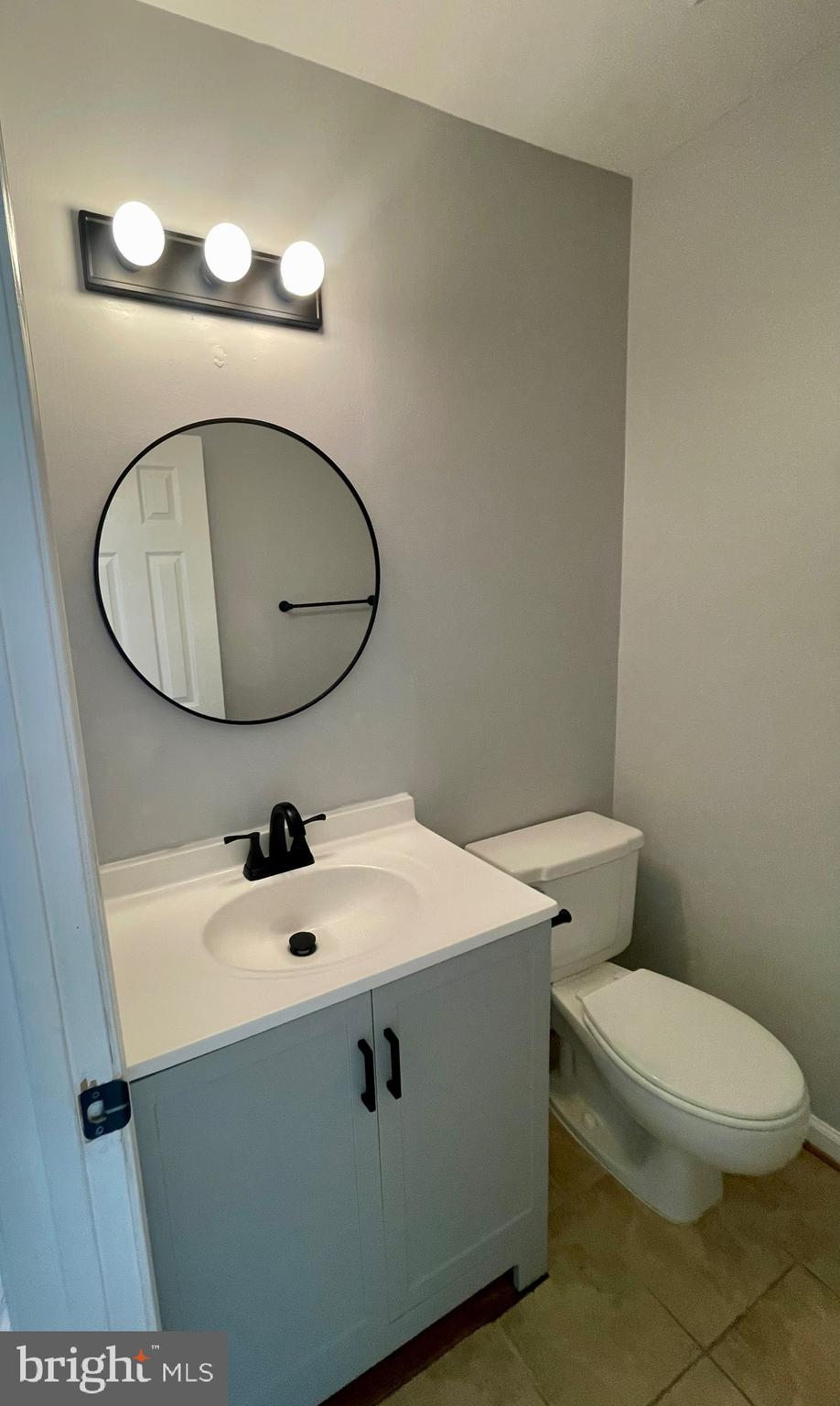 1401 Key Parkway, Unit 204 Frederick, MD 21702 - Photo 8 of 27 Fresh 1/2 bath