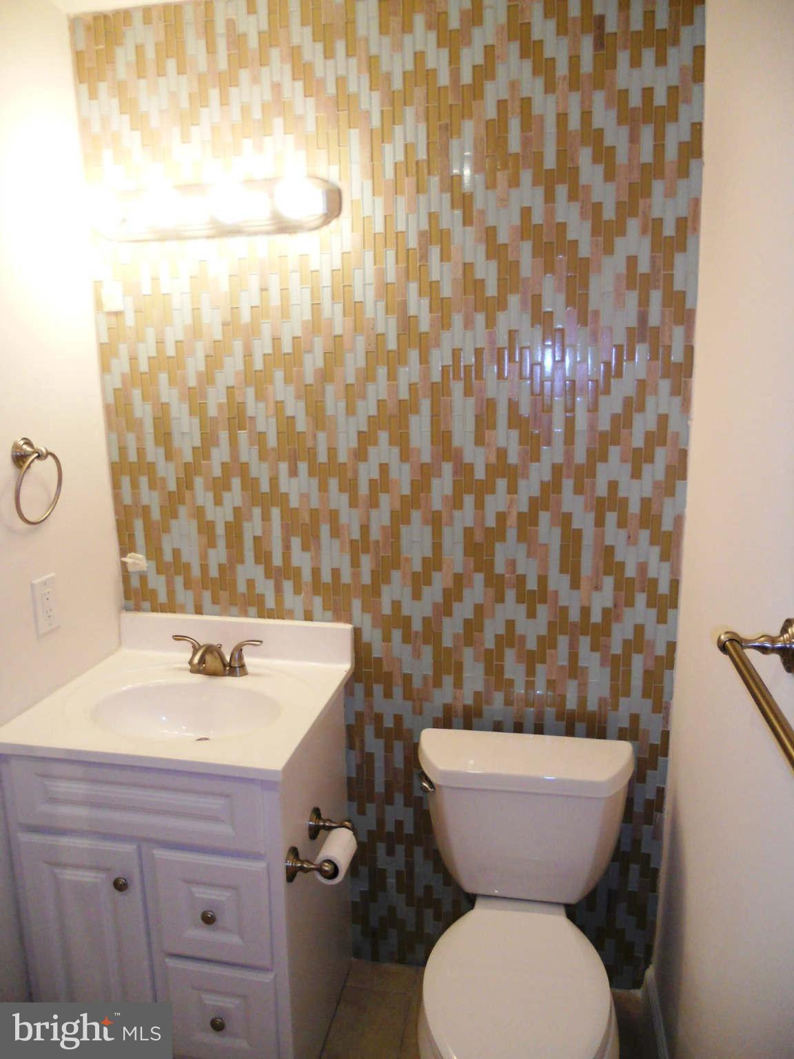 12445 Popes Head Road Clifton, VA 20124 - Photo 11 of 29 Bath (Master)