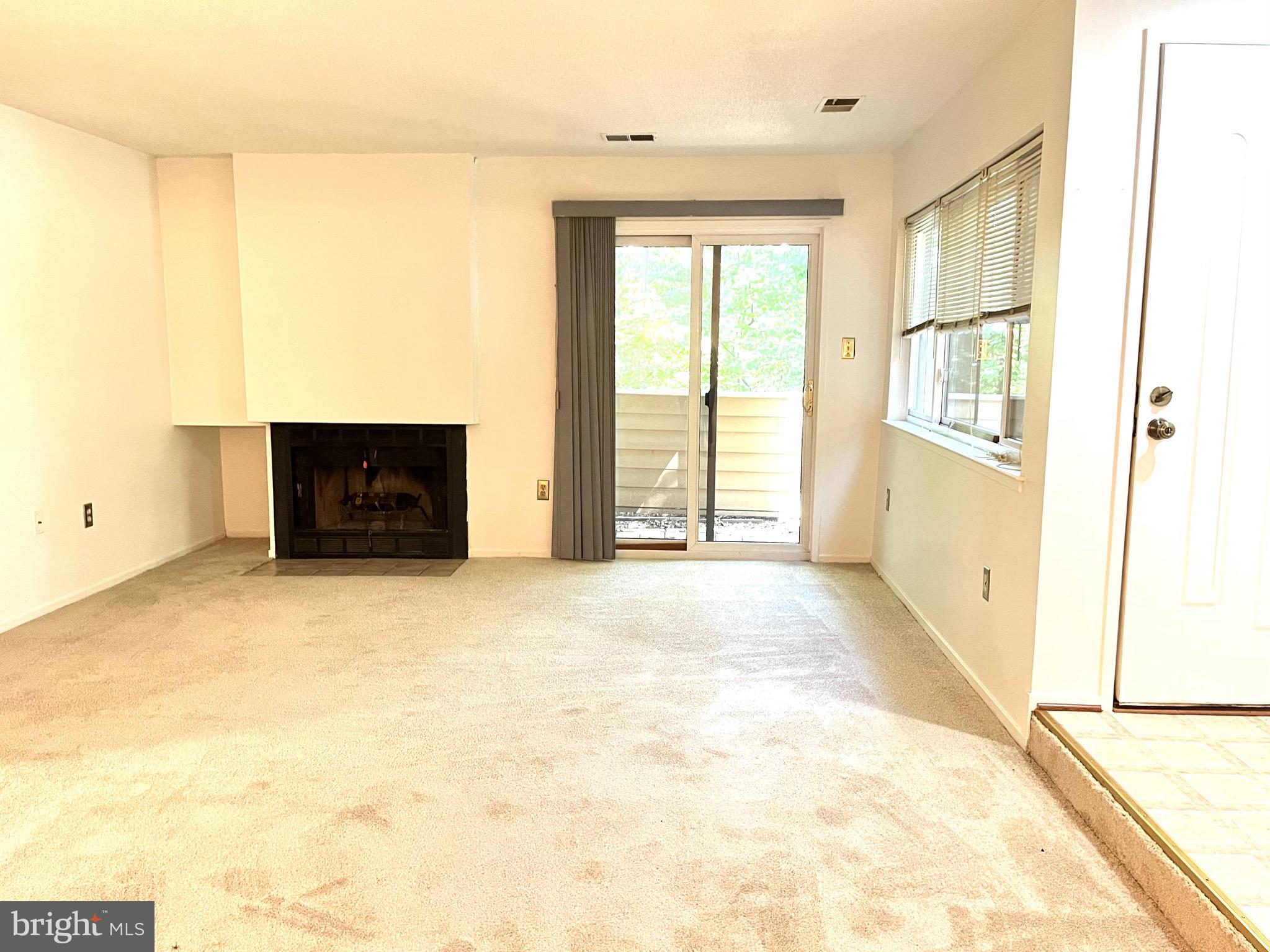 1934 A Villaridge Reston, VA 20191 - Photo 2 of 13