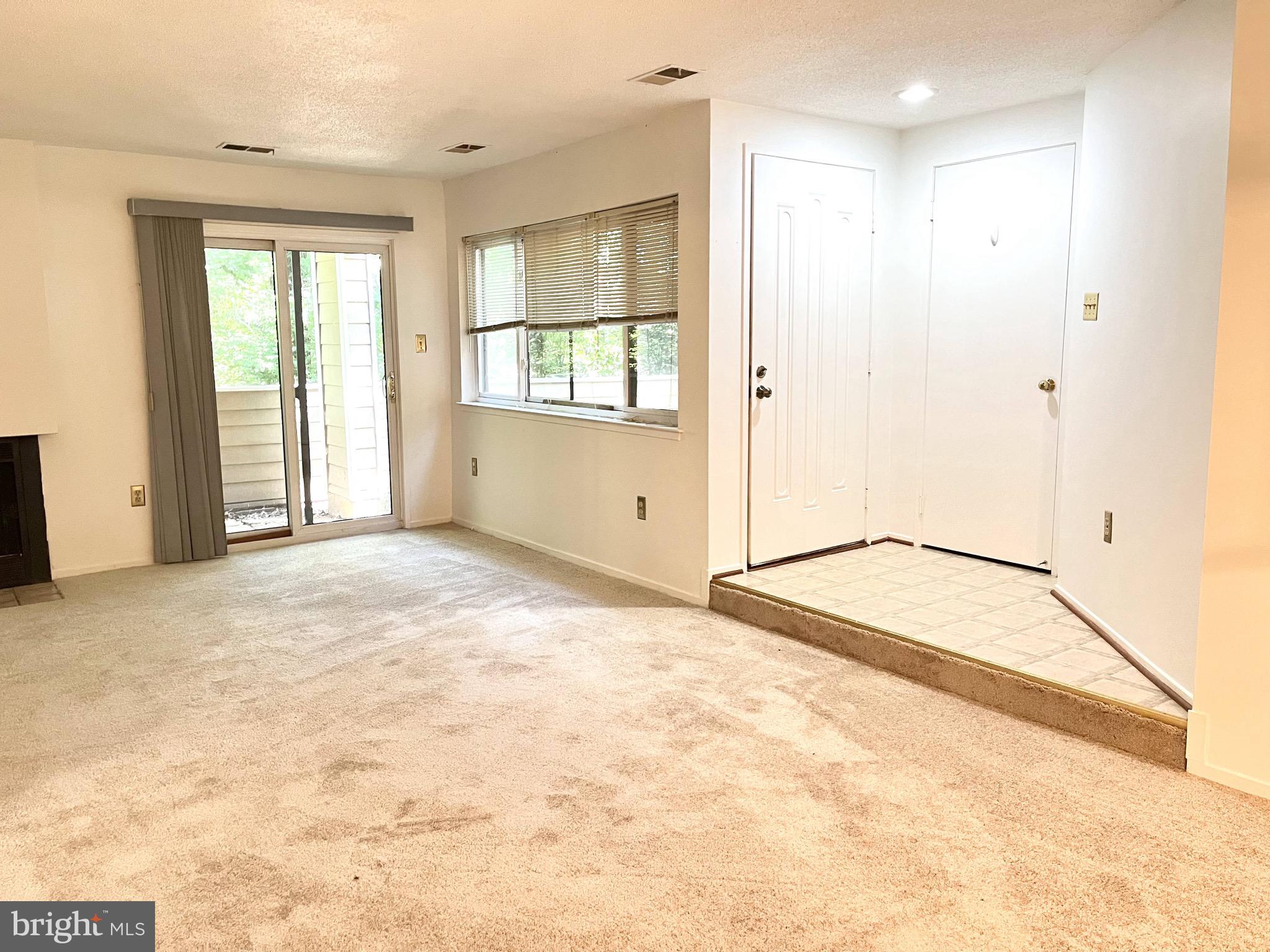 1934 A Villaridge Reston, VA 20191 - Photo 3 of 13