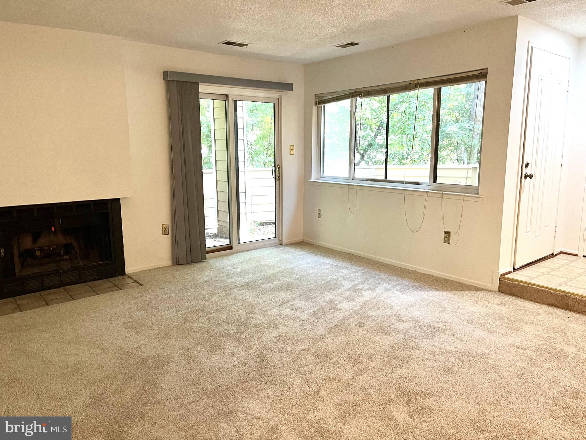 1934 A Villaridge Reston, VA 20191 - Photo 5 of 13