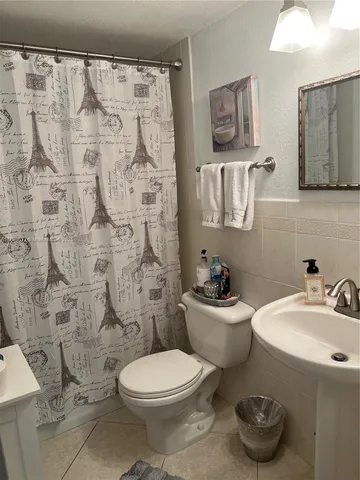 a view of utility room