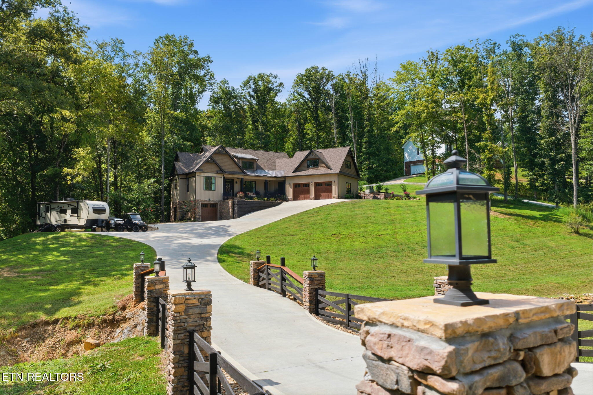 504 Pumpkin Hollow Road Heiskell, TN 37754 - Photo 5 of 56 9-web-or-mls-009_504 Pumpkin Hollow-225