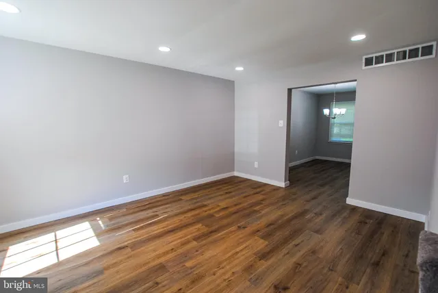 $2,350 | 8512 Hydra Lane, Unit 13G, Nottingham, MD 21236