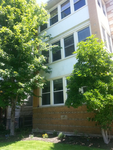 4725 North Beacon Street, Unit 2 Chicago, IL 60640 - Photo 1 of 16