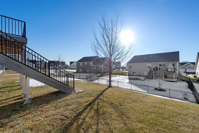 $529,900 | 1353 Chestnut Circle, Carver, MN 55315