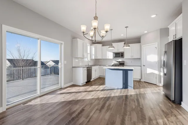 $529,900 | 1353 Chestnut Circle, Carver, MN 55315