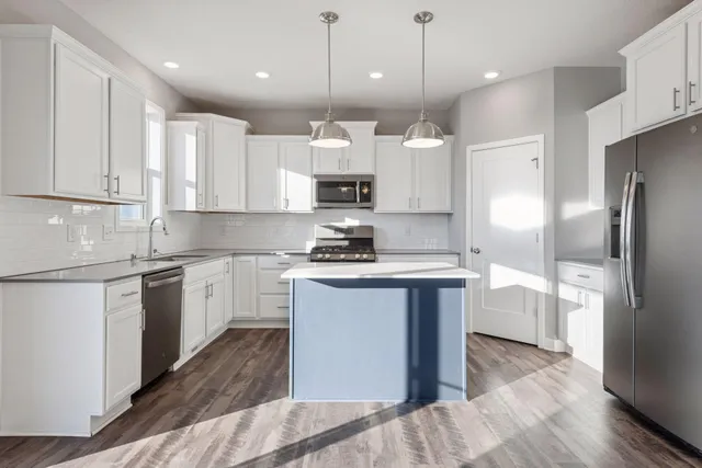 $529,900 | 1353 Chestnut Circle, Carver, MN 55315