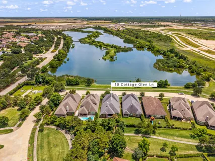 $535,000 | 10 Cottage Glen Lane, Fulshear, TX 77441