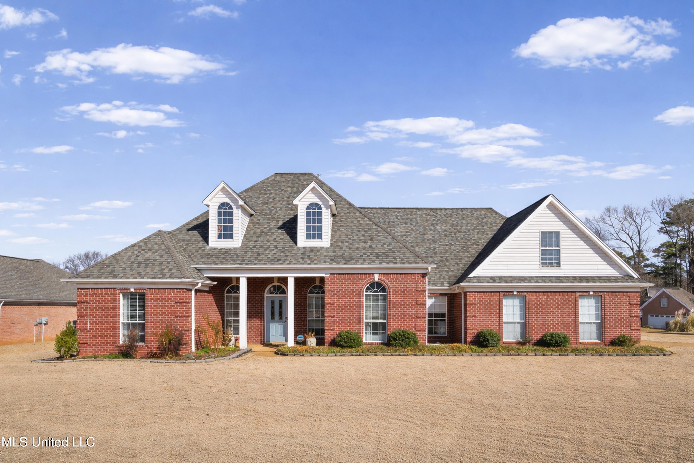 208 Elkwood Lane Hernando, MS 38632 - Photo 1 of 37 1__dsc0147_print.png