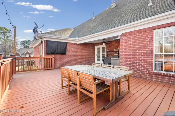 $374,750 | 208 Elkwood Lane, Hernando, MS 38632