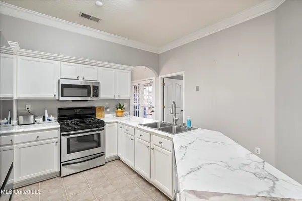 $374,750 | 208 Elkwood Lane, Hernando, MS 38632