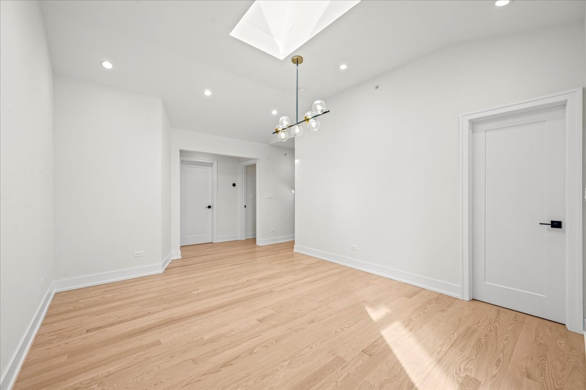 1207 Hoffman Avenue Park Ridge, IL 60068 - Photo 11 of 21