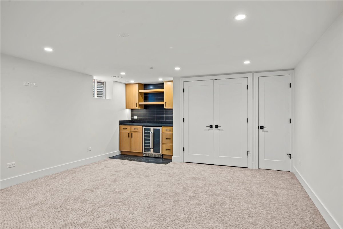 1207 Hoffman Avenue Park Ridge, IL 60068 - Photo 15 of 21