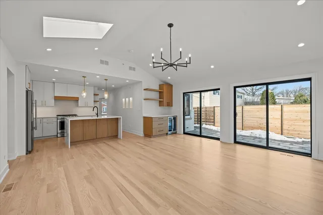 $849,000 | 1207 Hoffman Avenue, Park Ridge, IL 60068