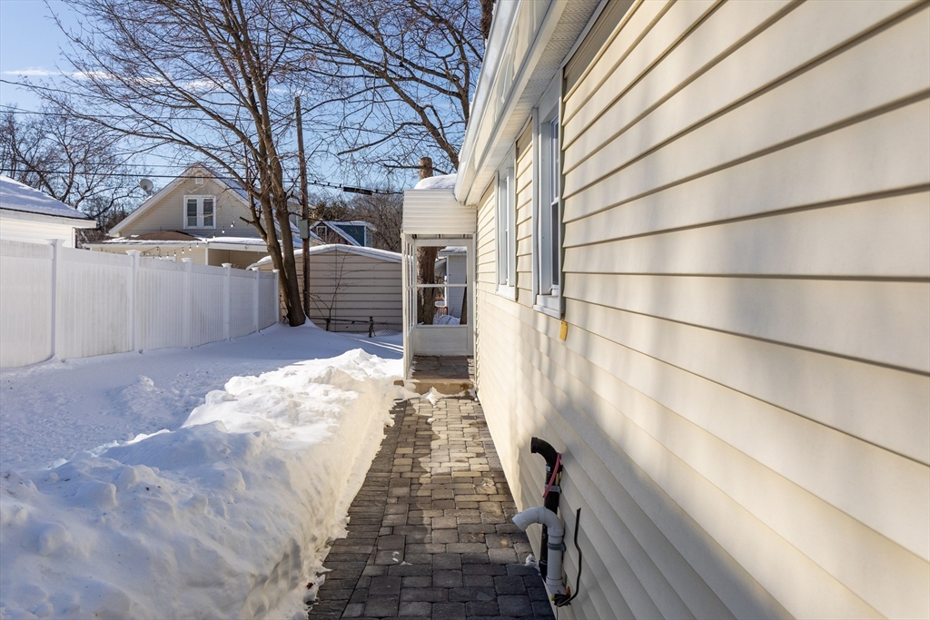 18 Palisades Street Worcester, MA 01604 - Photo 19 of 23