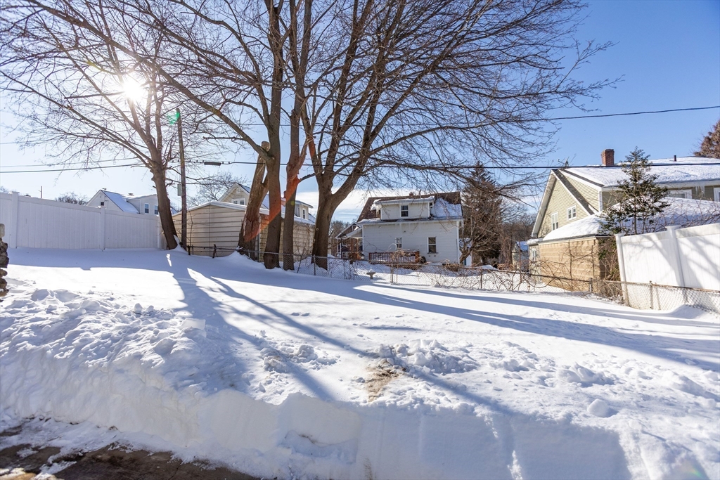 18 Palisades Street Worcester, MA 01604 - Photo 22 of 23