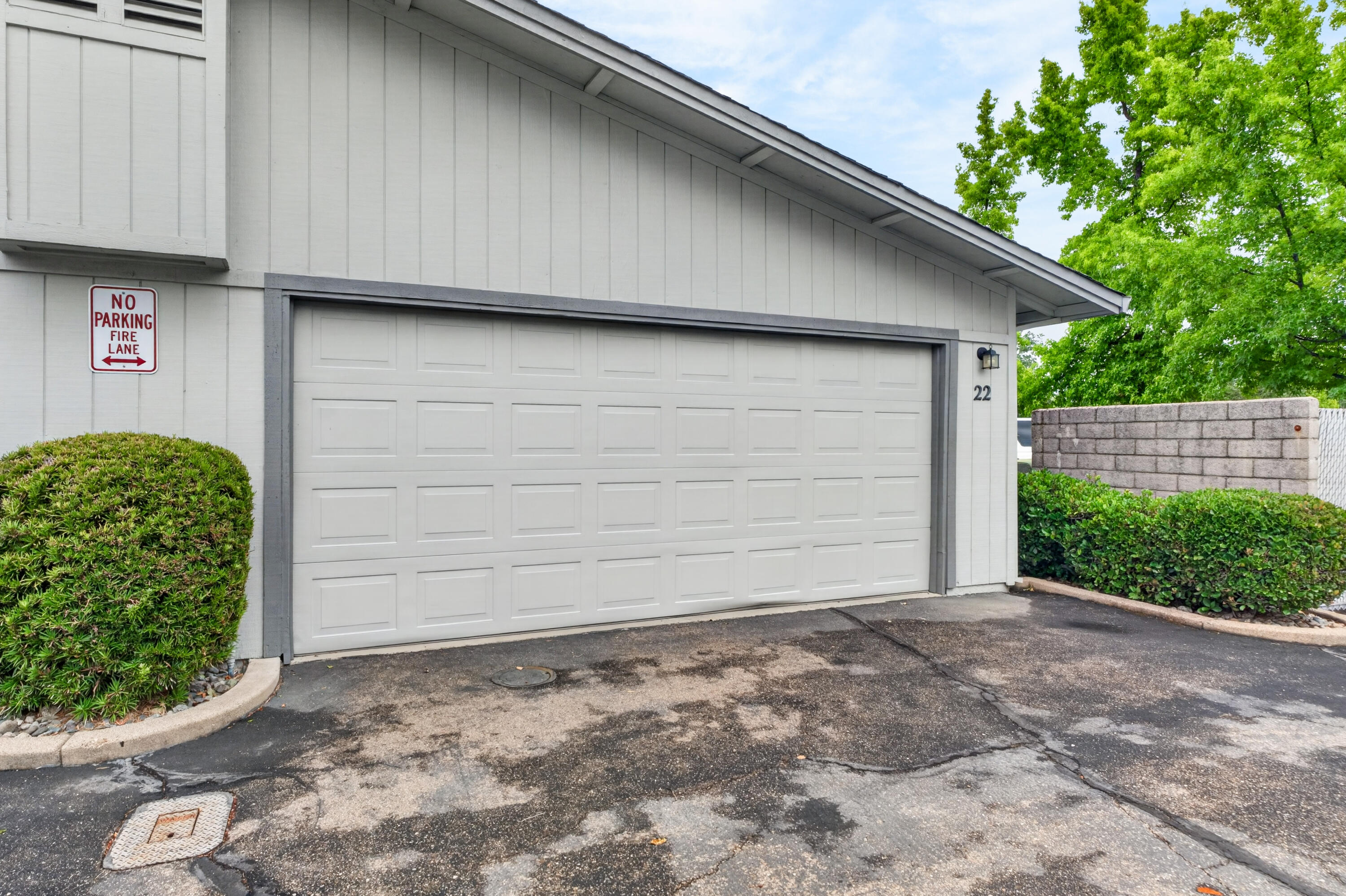 200 Ridgetop Drive, Unit 22 Redding, CA 96003 - Photo 29 of 29 Garage