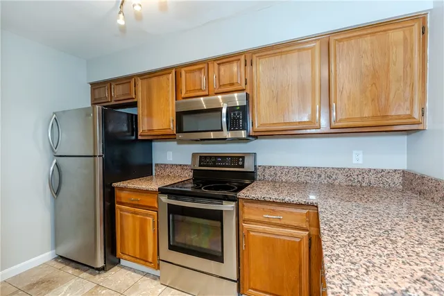 $299,900 | 626 Smithfield Road, Unit 1105, North Providence, RI 02904