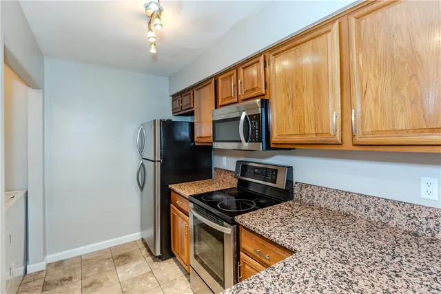 $299,900 | 626 Smithfield Road, Unit 1105, North Providence, RI 02904
