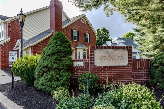 $299,900 | 626 Smithfield Road, Unit 1105, North Providence, RI 02904