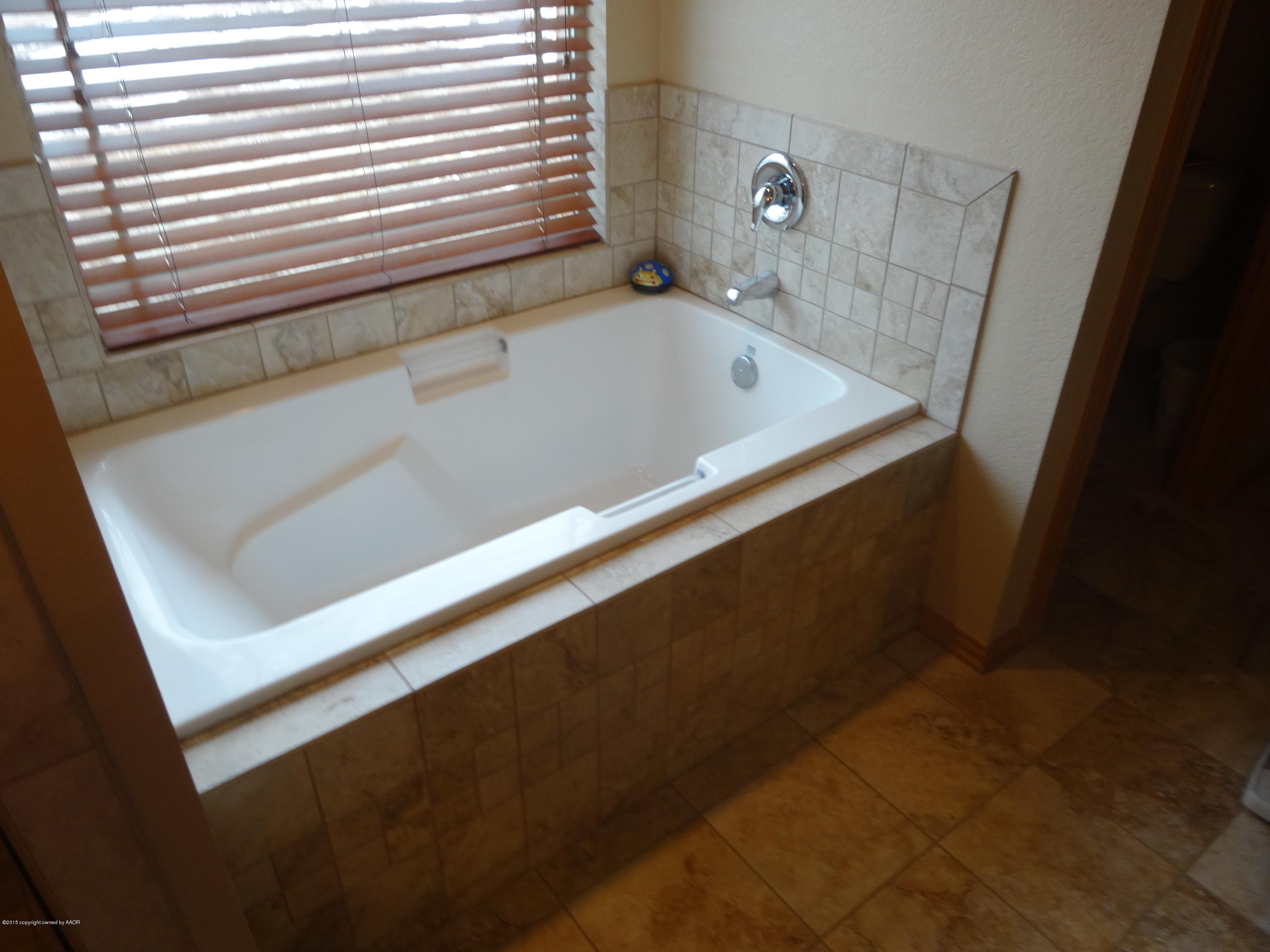 25601 Pondaseta Road Canyon, TX 79015 - Photo 23 of 49 Master Bath