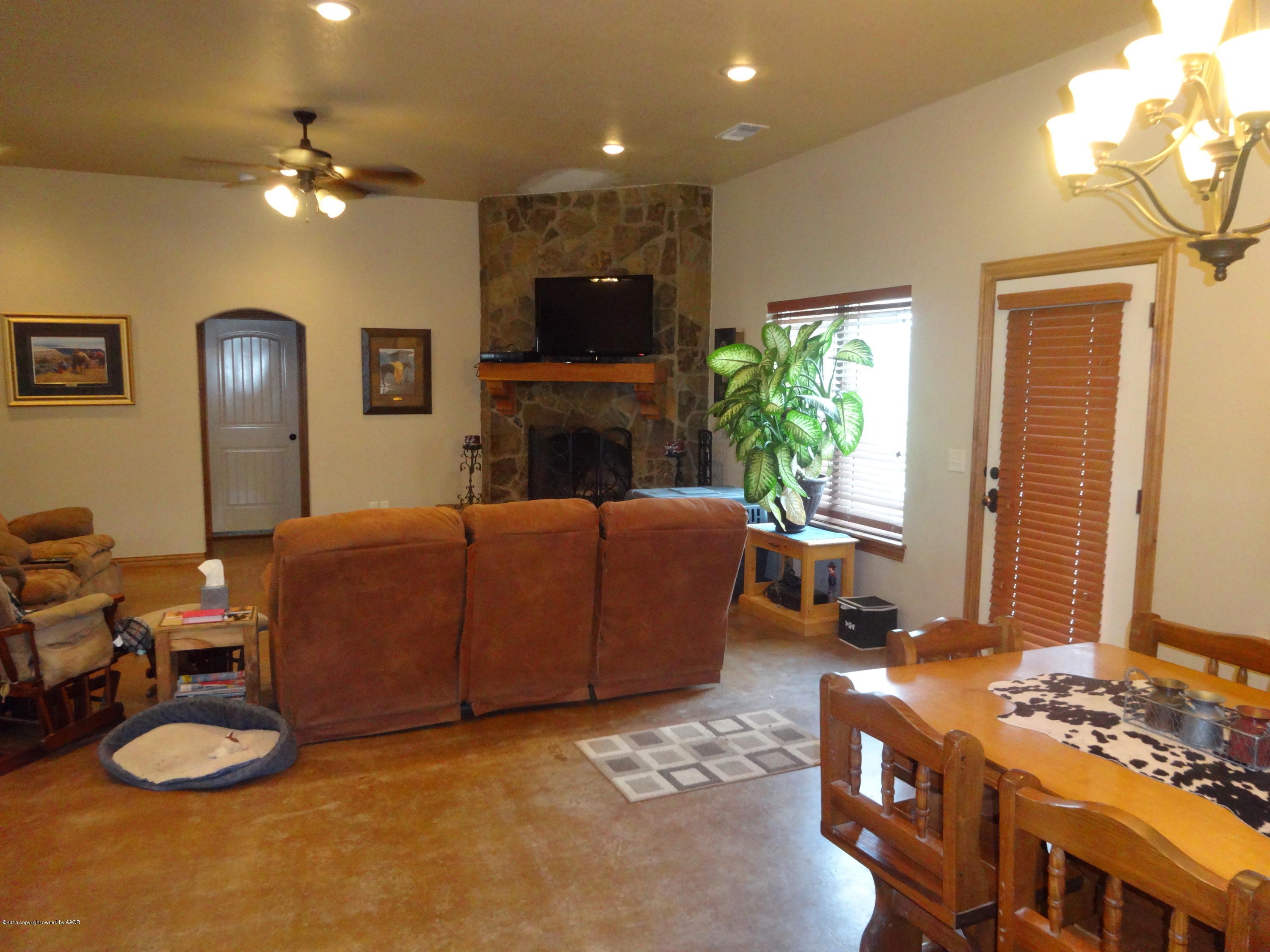 25601 Pondaseta Road Canyon, TX 79015 - Photo 10 of 49 Living Room