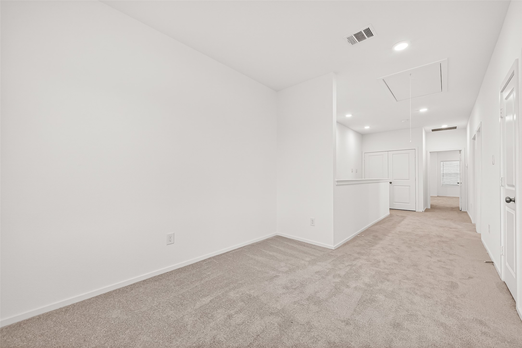 2226 Salinas Drive Rosharon, TX 77583 - Photo 12 of 35