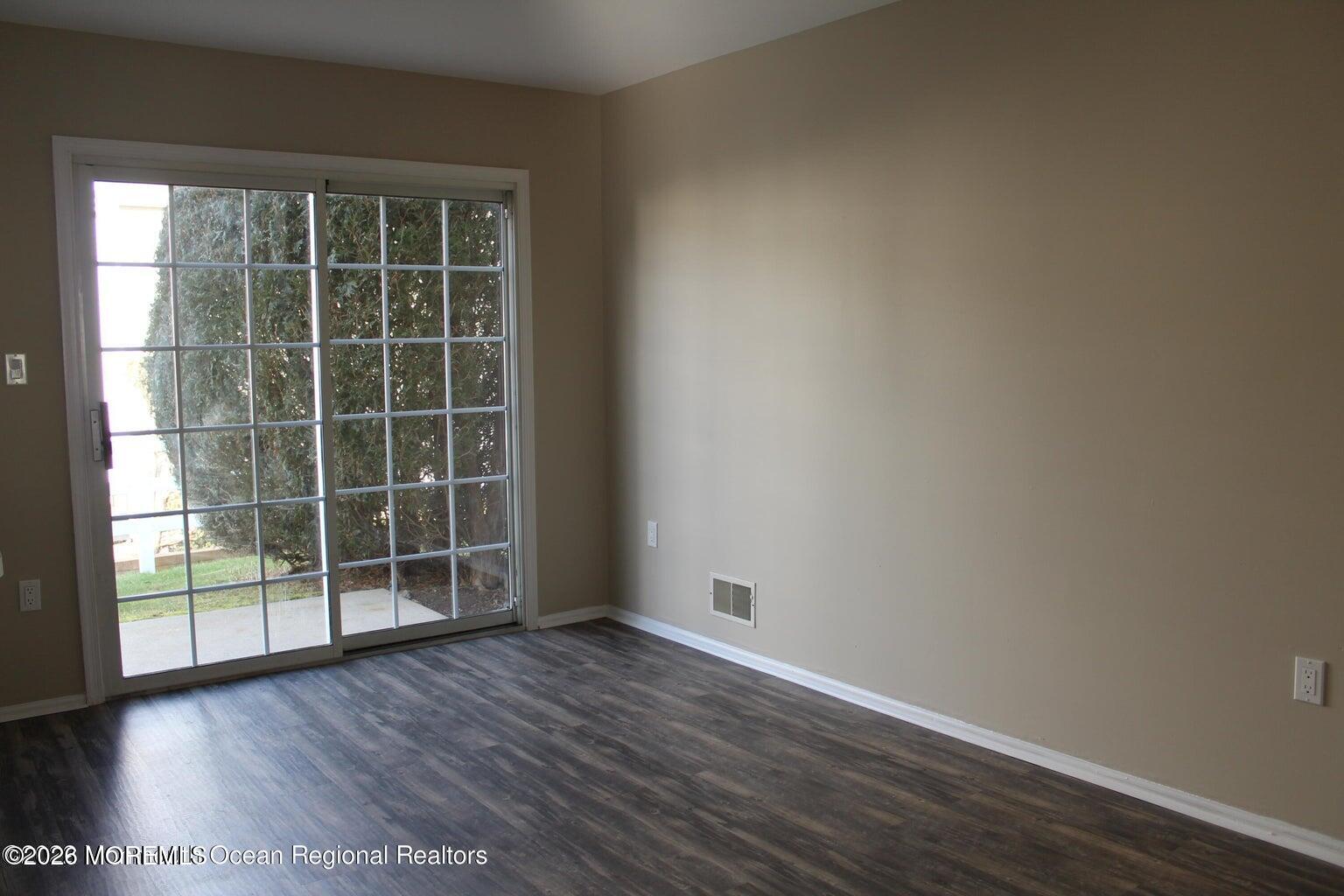 60 Perri Road Freehold, NJ 07728 - Photo 6 of 19 60 Perri 3