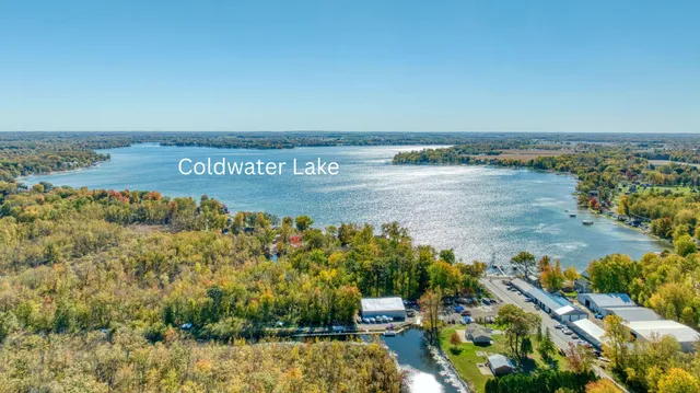 $394,900 | 536 Hickory Lane, Coldwater, MI 49036