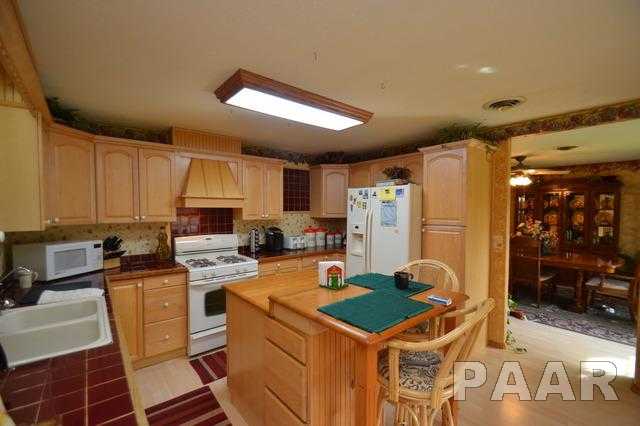 9925 West Mapleridge Road Mapleton, IL 61547 - Photo 2 of 36