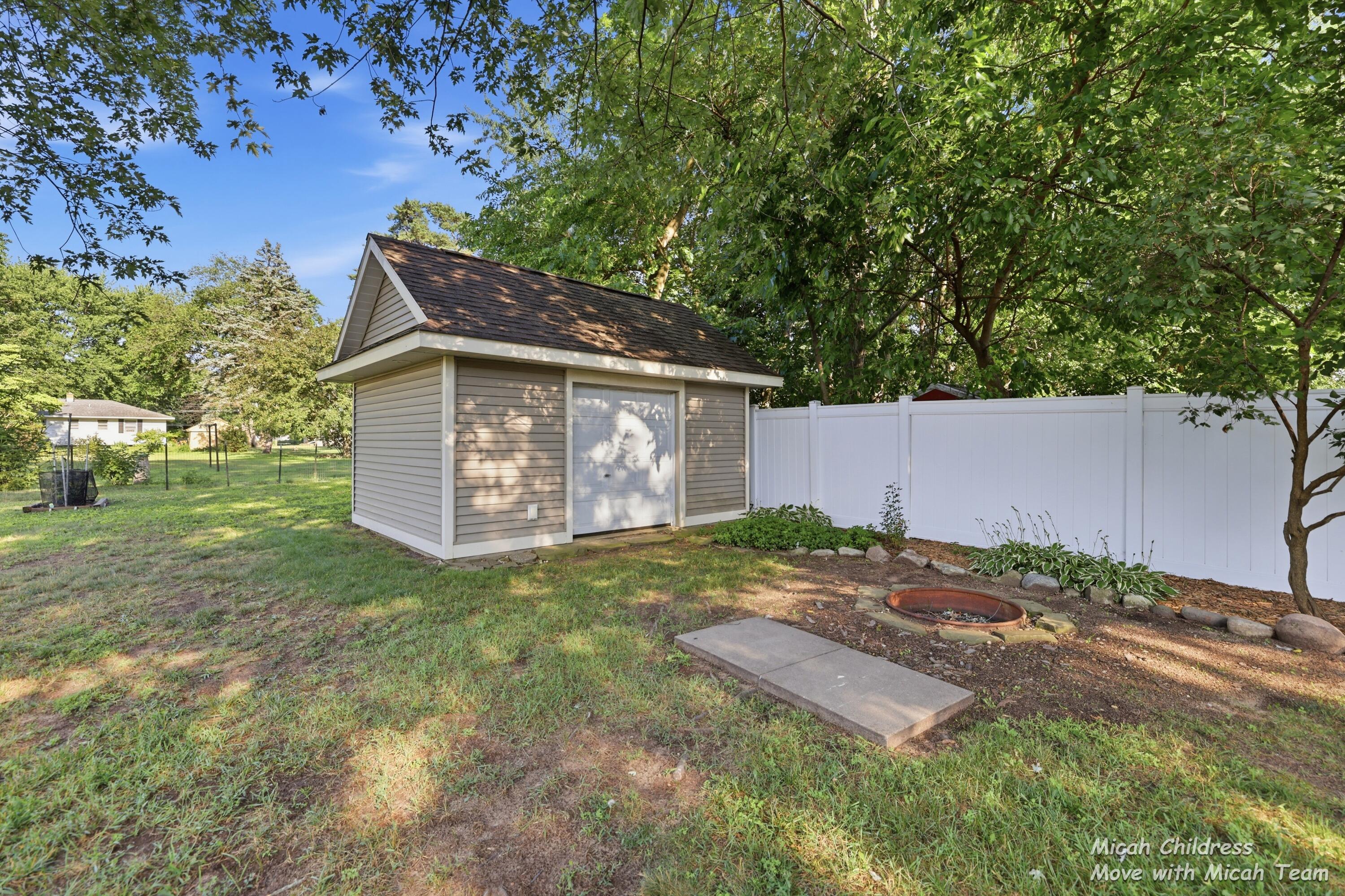 2048 Tulip Lane Jenison, MI 49428 - Photo 31 of 35 2048 tulip ln_092
