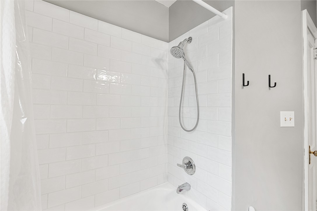 2618 Duncan Street Anderson, SC 29625 - Photo 25 of 45 Full Bathroom