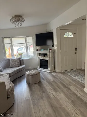 $199,000 | 18 3rd Street, Wayne, NJ 07470