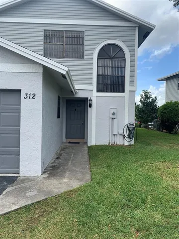 $3,200 | 312 Northwest 106th Terrace, Unit 312, Pembroke Pines, FL 33026