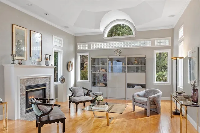 a view of a livingroom with furniture window and outside view