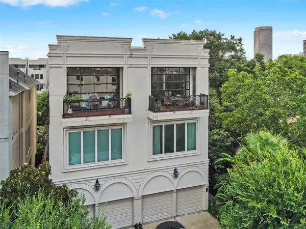 $3,195 | 1514 Stanford Street, Houston, TX 77019