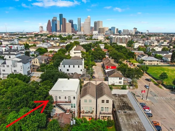 $3,195 | 1514 Stanford Street, Houston, TX 77019