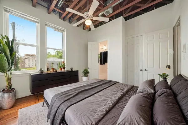 $3,195 | 1514 Stanford Street, Houston, TX 77019