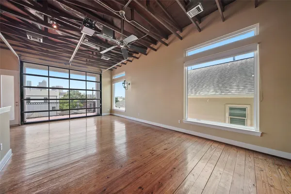 $3,195 | 1514 Stanford Street, Houston, TX 77019