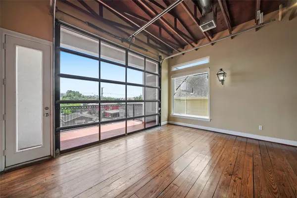$3,195 | 1514 Stanford Street, Houston, TX 77019