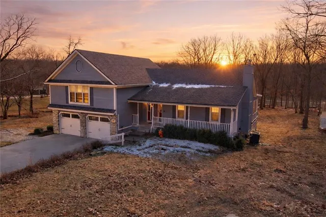 $605,000 | 7409 East 229th Street, Peculiar, MO 64078