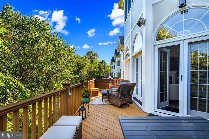 20366 Fallsway Terrace Sterling, VA 20165 - Photo 41 of 45 a view of a balcony with chairs