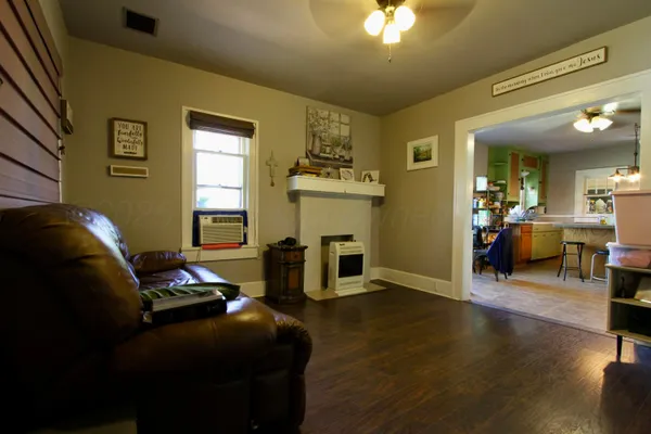 $63,500 | 810 North Wall Street, Shamrock, TX 79079