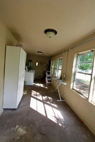 $65,000 | 810 North Wall Street, Shamrock, TX 79079